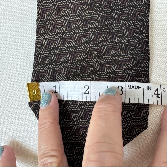 Vintage Silk Karl Lagerfeld Men’s Tie Black Brown Geometric Pattern - Picture 5 of 6